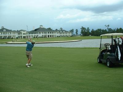 after a decent 2nd shot, I had 100 yards to the island green.  Landed on the green about 20 feet away.  2 putted for par - only the 3rd par of the day but a good way to end a wonderful day
